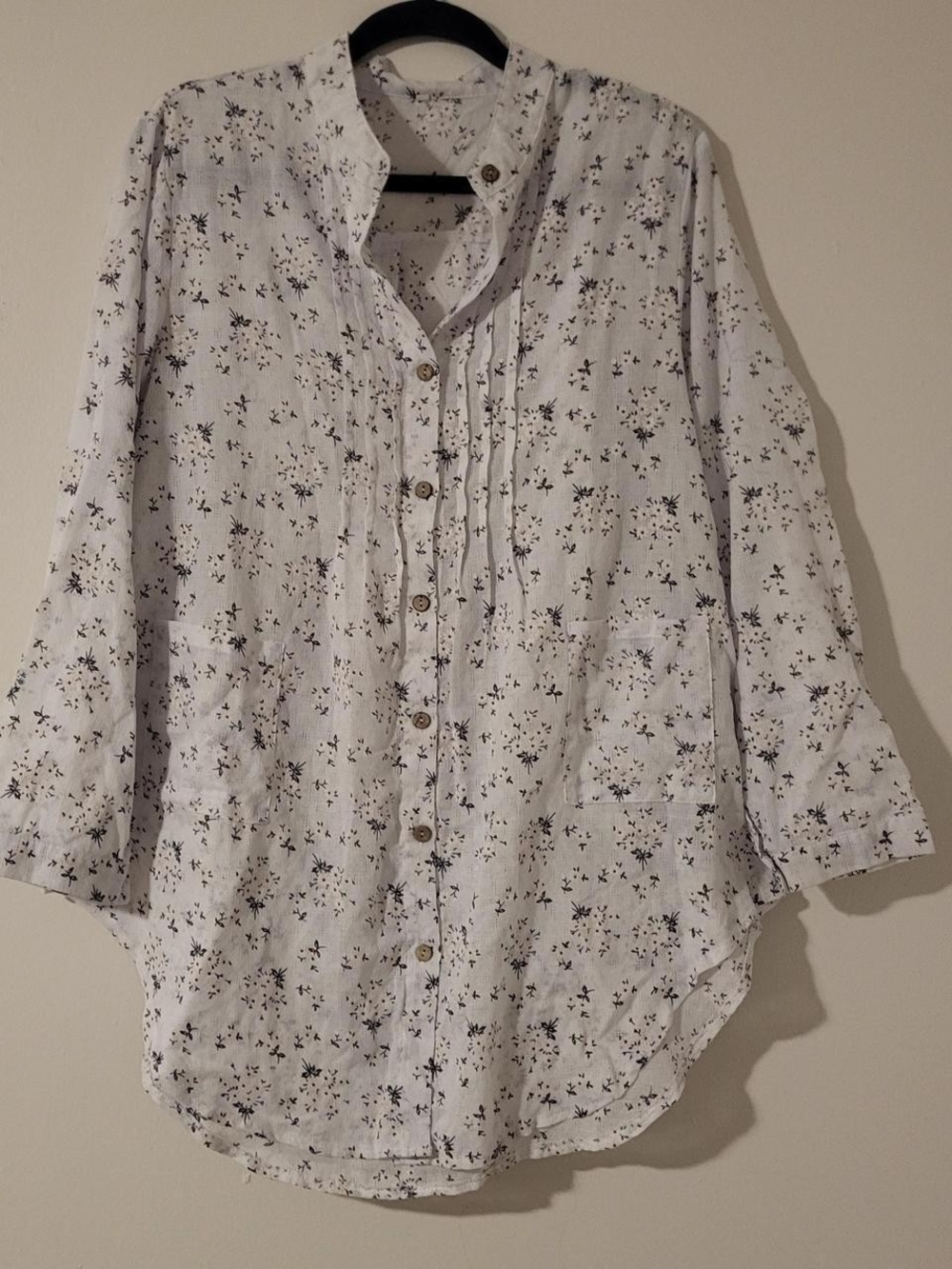Lightweight White Floral Button-Up Tunic